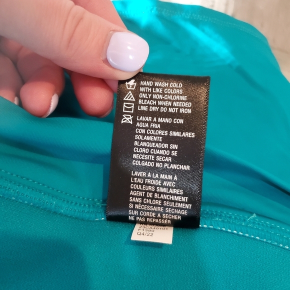 NWT Catalina Women's Teal Mid-Rise Swim Skirt Size Medium - Picture 14 of 16